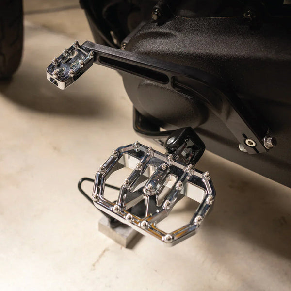 DYNA FOOT PEGS/FLOORBOARDS